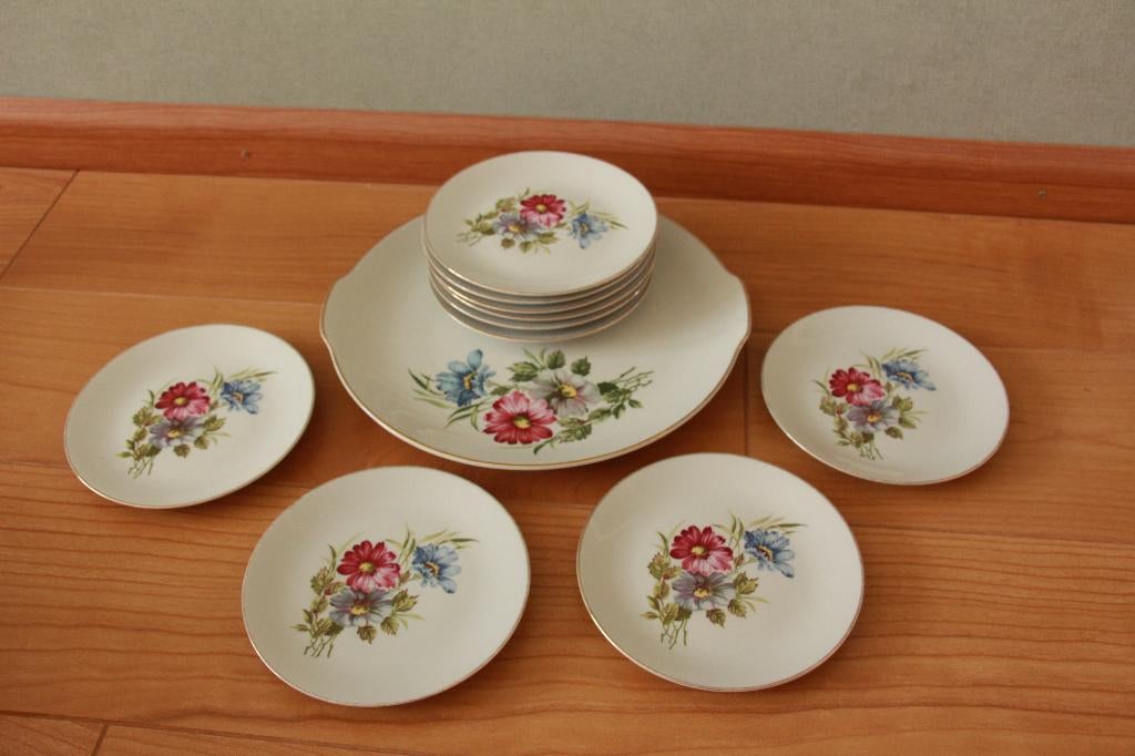 Elfdelig porselein gebakstel, Antiek en Kunst, Antiek | Porselein, Ophalen of Verzenden