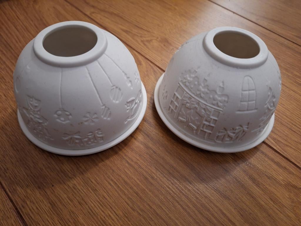 2x waxinelichthouder porselein. Doorschijnend Kerst., Diversen, Kerst, Ophalen, Zo goed als nieuw