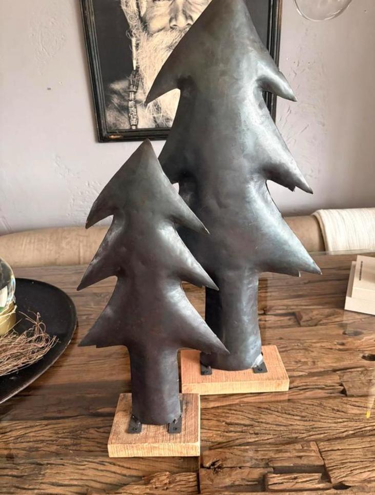 Mooie sobere zinken grote kerstbomen op houten voet NIEUW, Ophalen of Verzenden, Nieuw