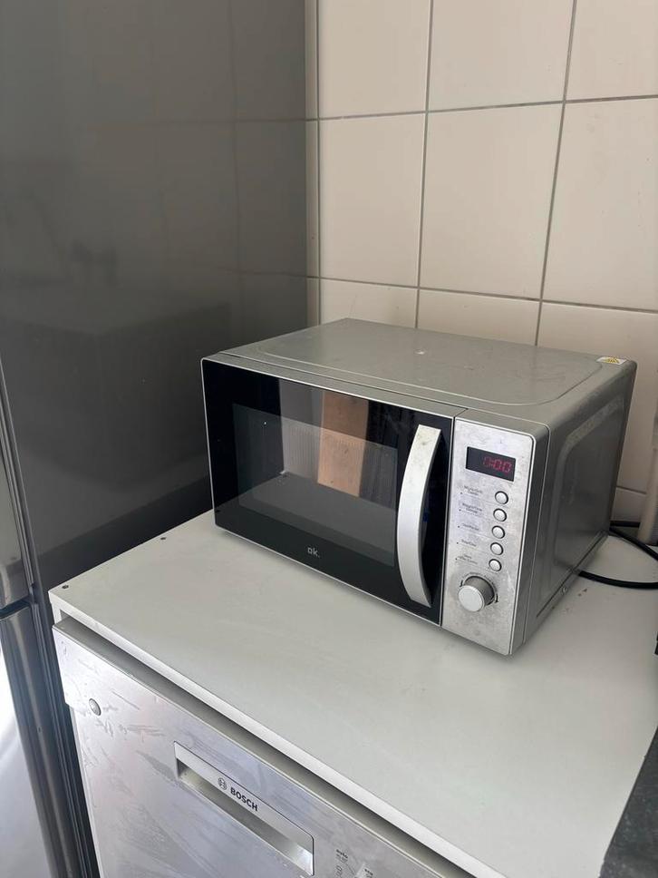 OK. Magnetron, Witgoed en Apparatuur, Magnetrons, Gebruikt, Vrijstaand, Magnetron, 45 tot 60 cm, Draaiplateau, Ophalen