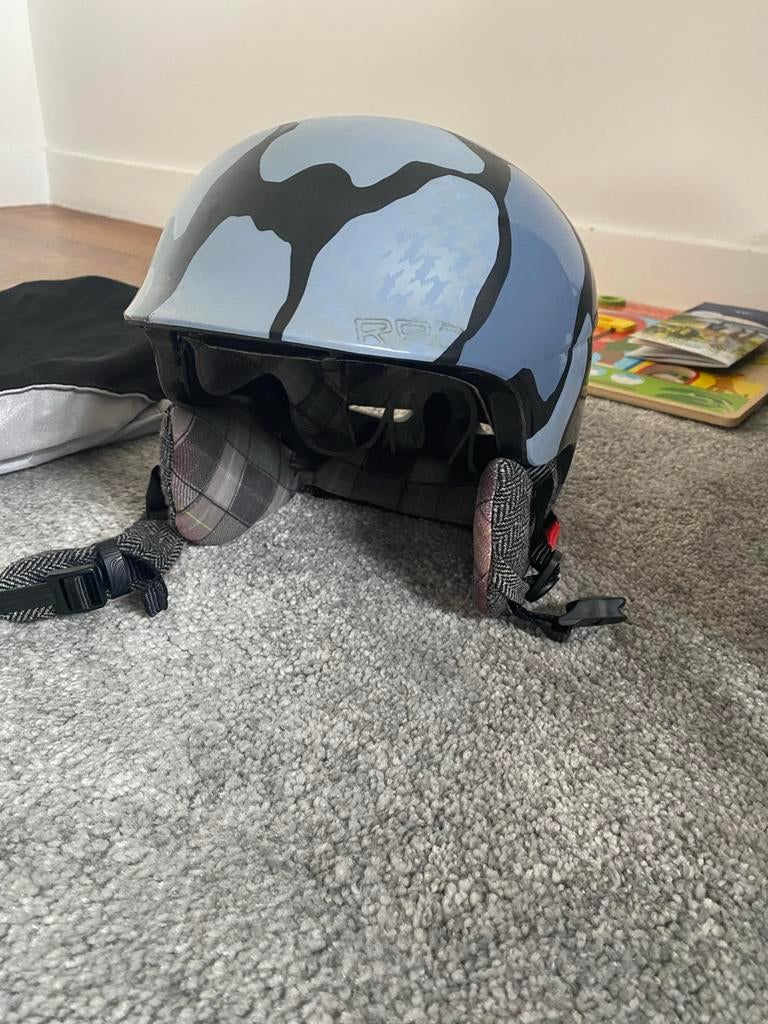 Red Theory snowboard en ski helm, Sport en Fitness, Snowboarden, Ophalen, Gebruikt, Helm of Bescherming