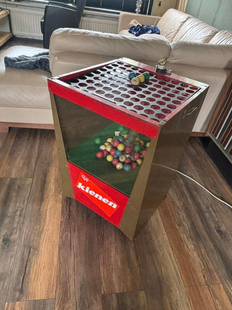 Gebruikte bingo / kien machine, werkt 100%, Hobby en Vrije tijd, Ophalen, Gebruikt, Vijf spelers of meer