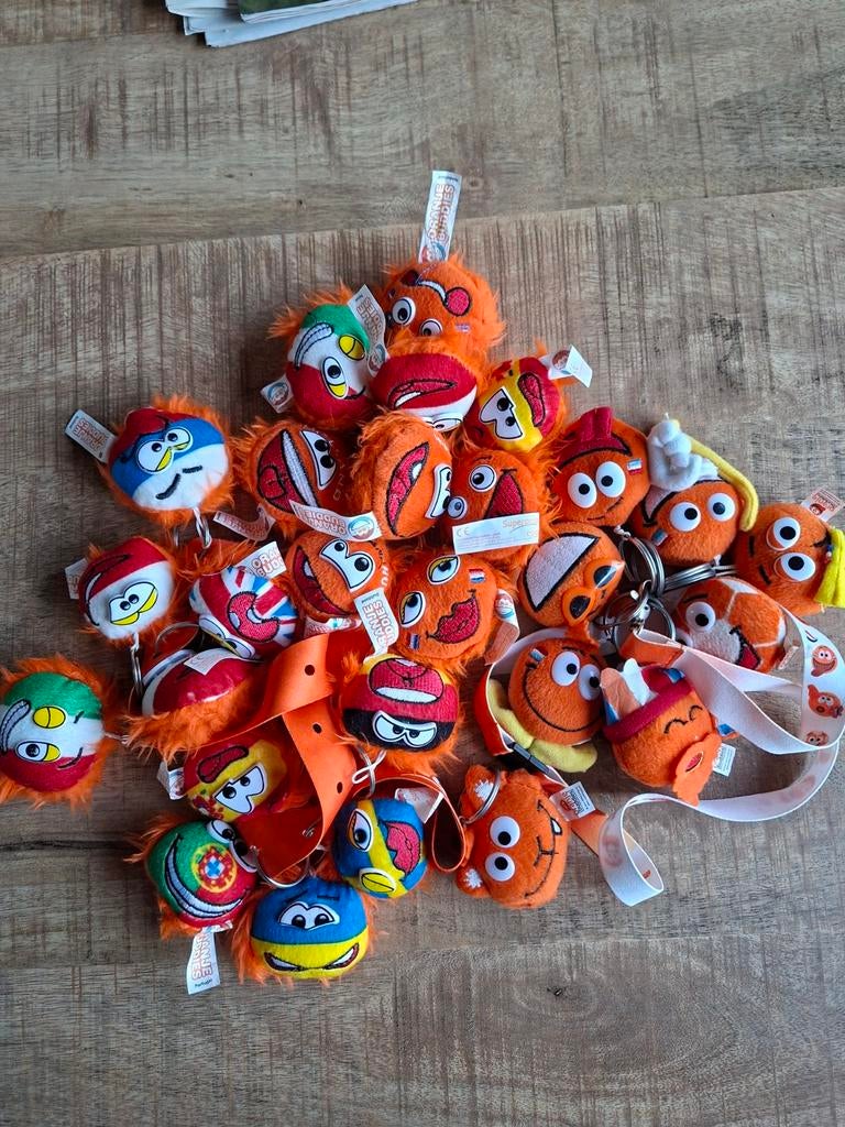 Bijna complete set Oranje buddies, Hobby en Vrije tijd, Feestartikelen, Ophalen of Verzenden, Zo goed als nieuw, Overige