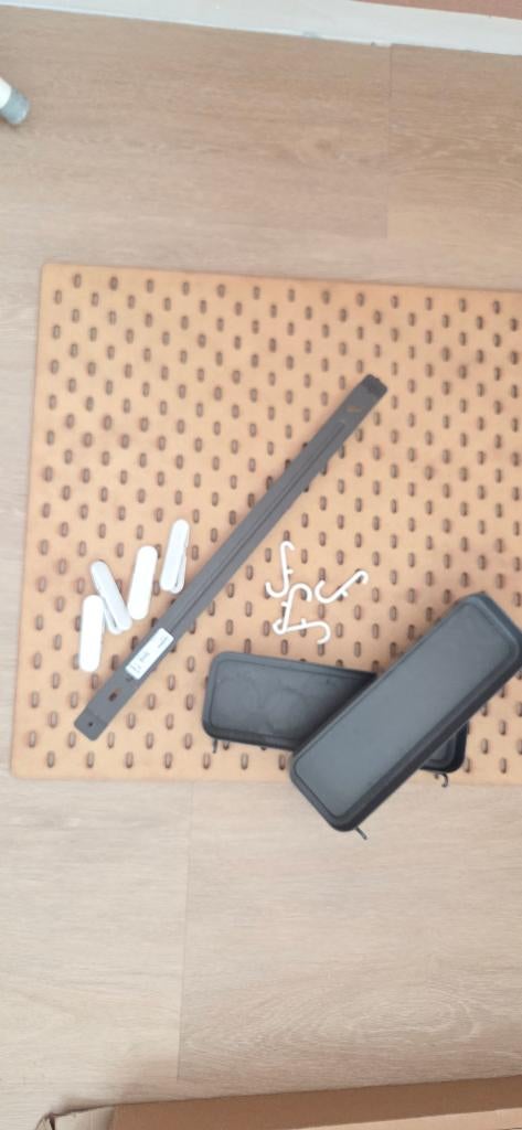 Ophangbord Skadis Ikea, Ophalen