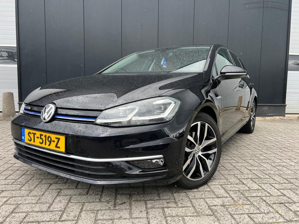Volkswagen Golf 1.5 TSI'18 Aut/Navi/Leer/18'Lmv/OrgNl/Nap, Auto's, Volkswagen, Euro 6, 4 cilinders, Adaptive Cruise Control, Zwart