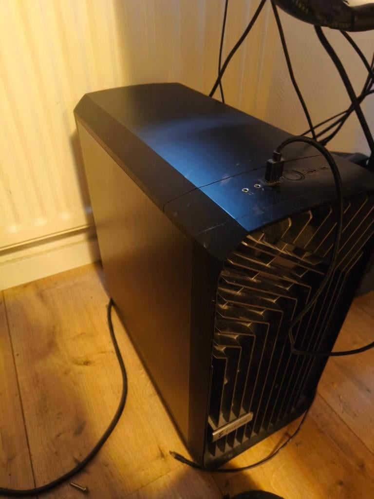 Gaming PC - 9800X3D - 32GB Ram - 4070TI aangeboden, Met monitor, 32 GB, Gaming PC, Ophalen of Verzenden