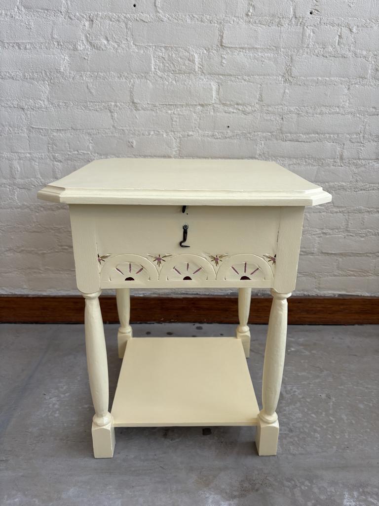 kastje met opbergruimte - geel, Studio.maaktmooi, Ophalen of Verzenden, Zo goed als nieuw, X