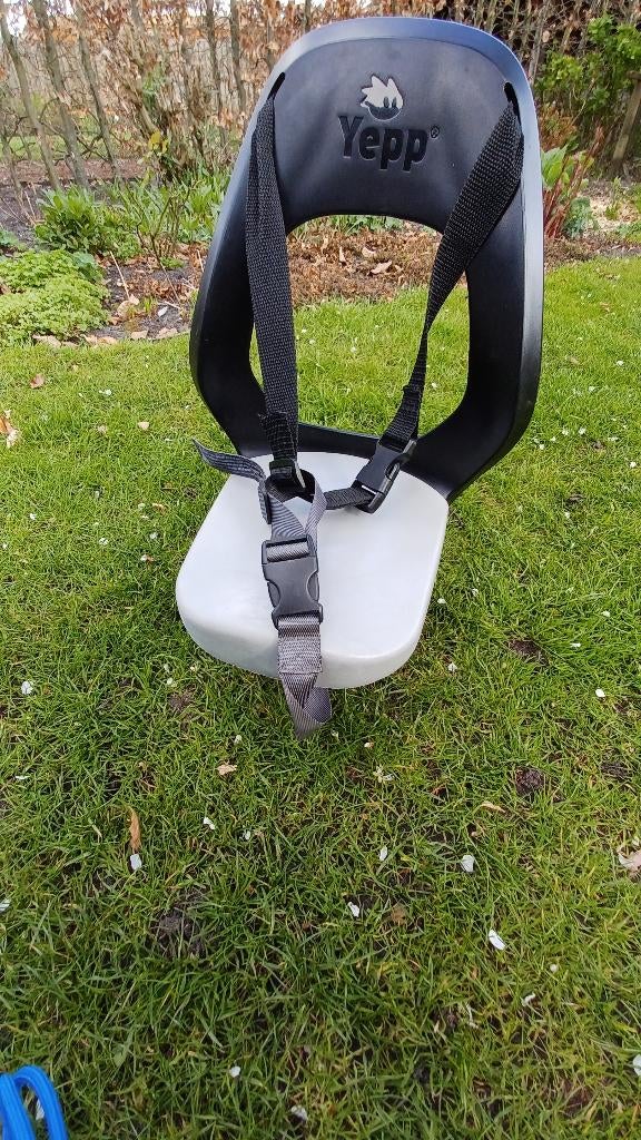 Thule Yepp Maxi Junior (Achterzitje), Fietsen en Brommers, Fietsaccessoires | Fietsstoeltjes, Ophalen, Achterzitje, Gebruikt, 22 t/m 36 kg