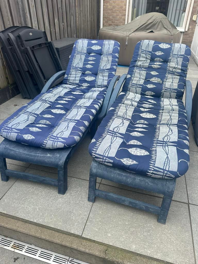 Twee Hartman ligstoelen met kussens, Tuin en Terras, Ligbedden, Ophalen, Gebruikt, Kunststof