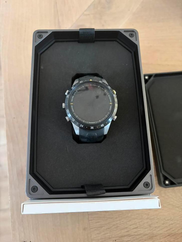 Garmin marq athete gen 2, Sieraden, Tassen en Uiterlijk, Smartwatches, Zo goed als nieuw, Android, Zwart, GPS, Waterdicht, Ophalen of Verzenden