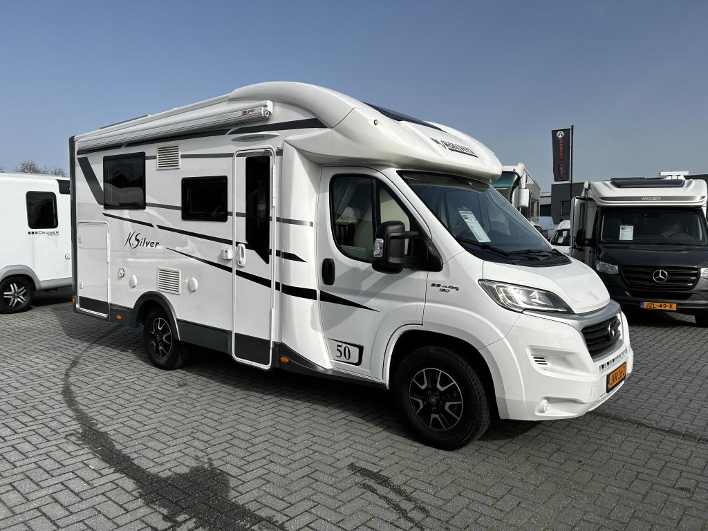 Mobilvetta K-Silver 50 Queensbed/6.50m/euro-6/2019/uniek, Caravans en Kamperen, Campers, Overige merken, Fiat, Bedrijf, Tot en met 3