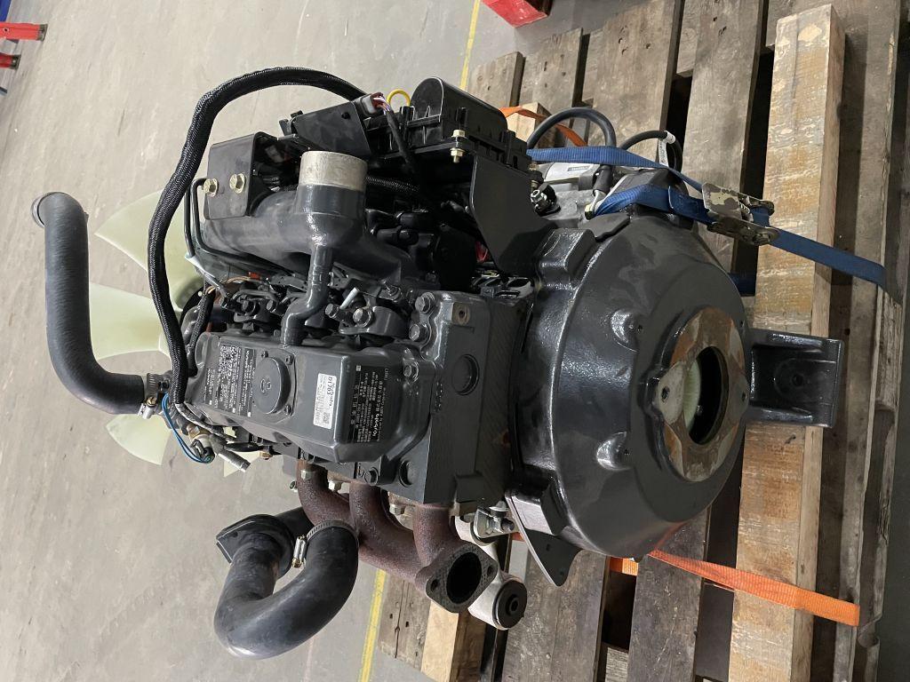 Kubota D1703