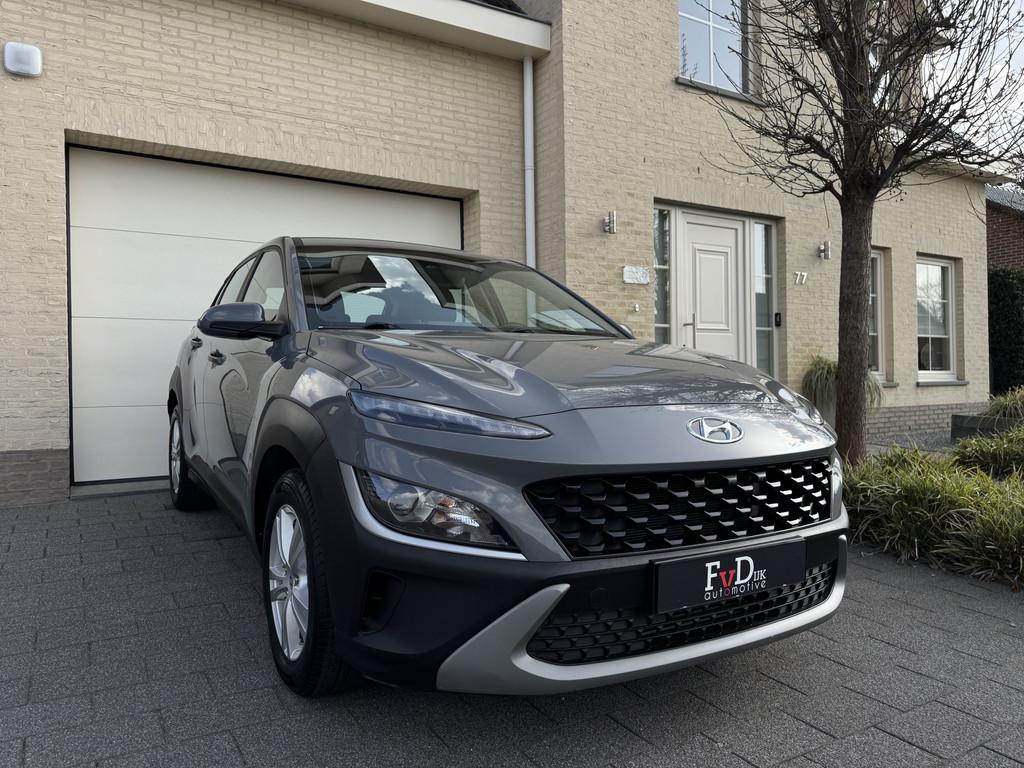 Hyundai KONA 1.0 T-GDI 120pk Facelift Navi Camera Carplay DA, Voorwielaandrijving, Stof, Gebruikt, Zwart