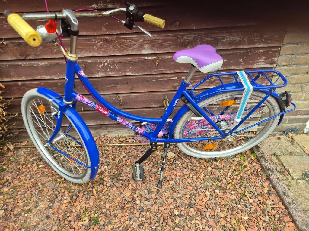 Meisjesfiets 24 inch - Blauw met paars zadel, Fietsen en Brommers, Fietsen | Meisjes, Ophalen, Gebruikt, 24 inch, Handrem