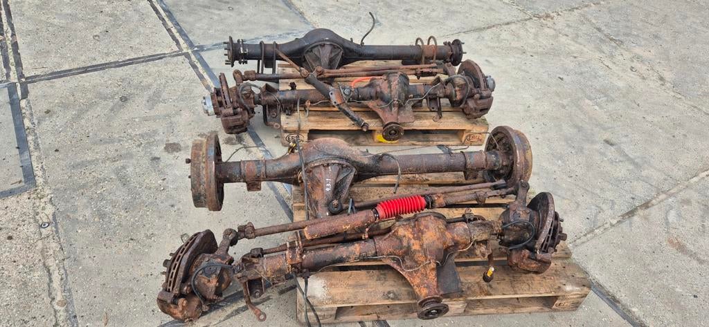 2 sets Nissan Patrol R160 3.3 assen, Ophalen, Suzuki