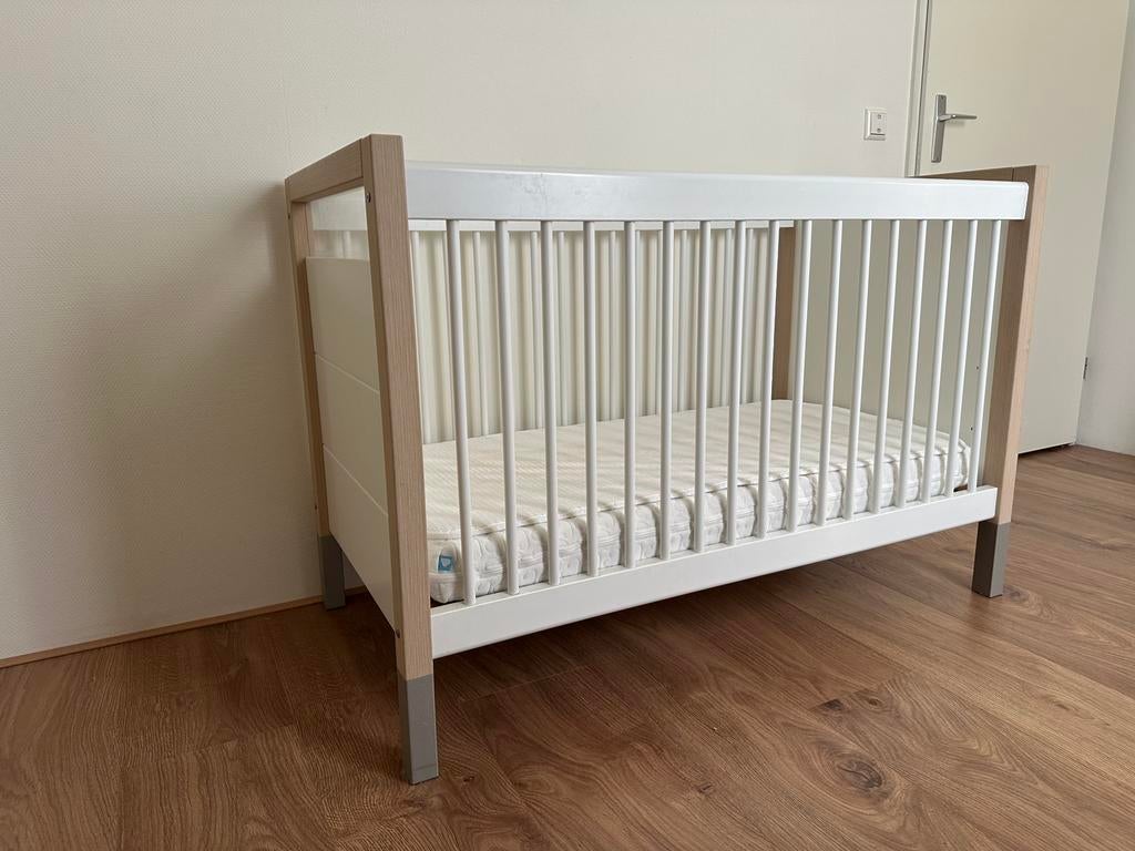 Ledikant 60x120 incl aerosleep matras en beschermer, Ophalen of Verzenden, Zo goed als nieuw, Ledikant