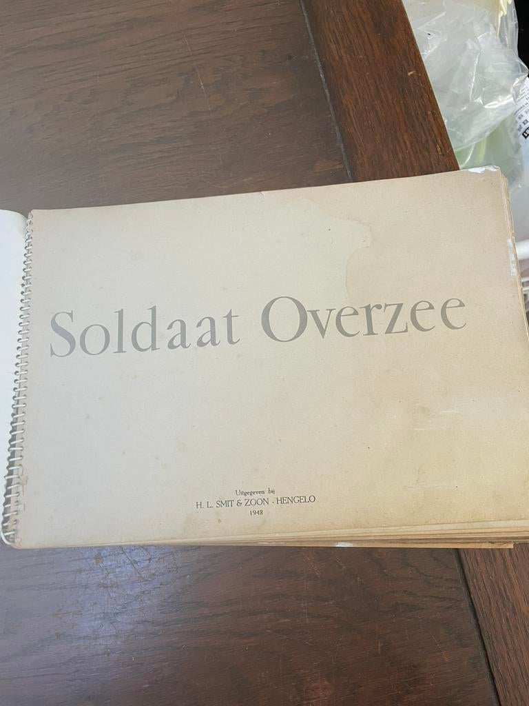 Oorlogs boeken 1940 1945, Boeken, Atlassen en Landkaarten, Ophalen of Verzenden, 1800 tot 2000, Nederland, Landkaart