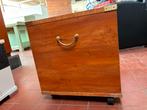 HOUTEN LADEKAST OP WIELEN MET MESSING BESLAG, Ophalen, Gebruikt, Overige materialen, 1 of 2 laden