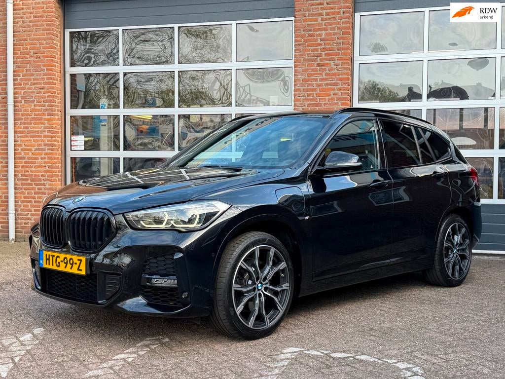 BMW X1 XDrive25e eDrive Edition M Sport, leder, navi, cruise, 125 pk, Gebruikt, Zwart, Bedrijf