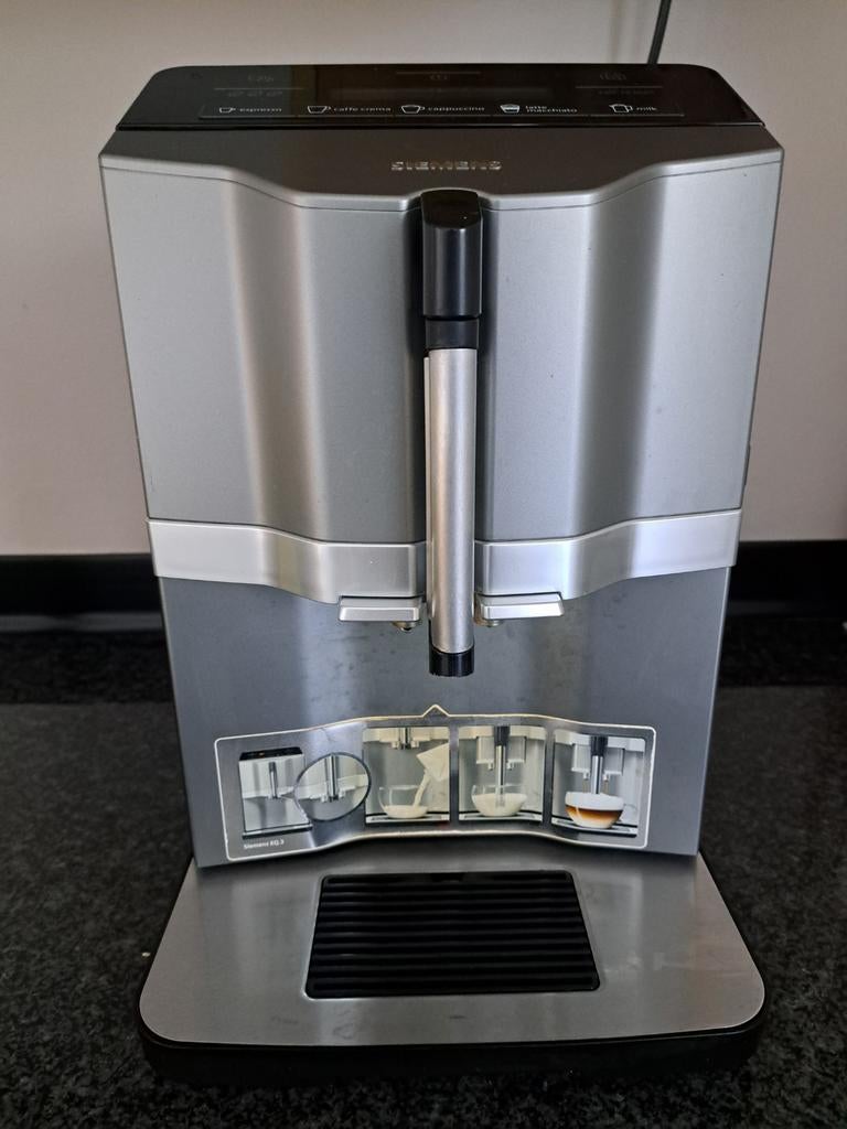 Siemens EQ.3 S300 Volautomatische Espressomachine, Witgoed en Apparatuur, Koffiezetapparaten, Ophalen, Gebruikt, Espresso apparaat