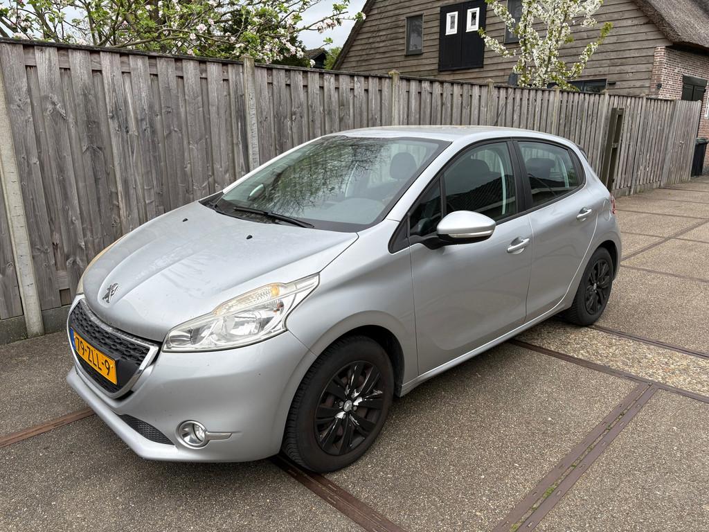 Peugeot 208 1.2 VTi Blue Lease, Voorwielaandrijving, Euro 5, Gebruikt, 31 €/maand