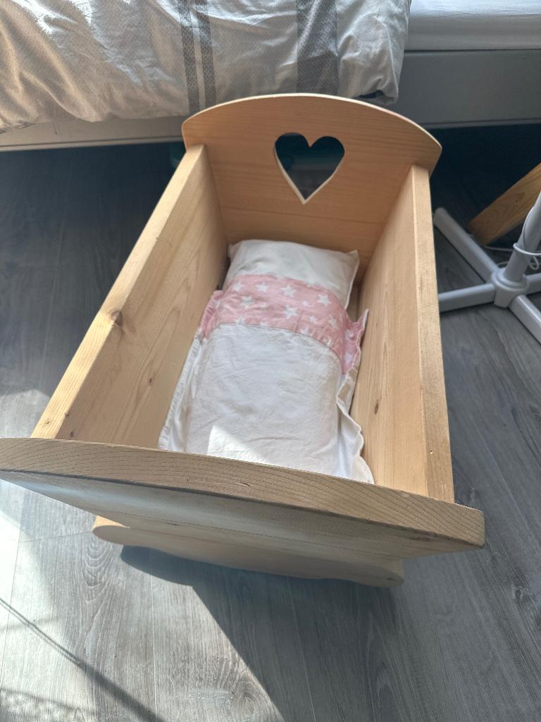 Steiger Houten bedje, Ophalen, Zo goed als nieuw, Babypop