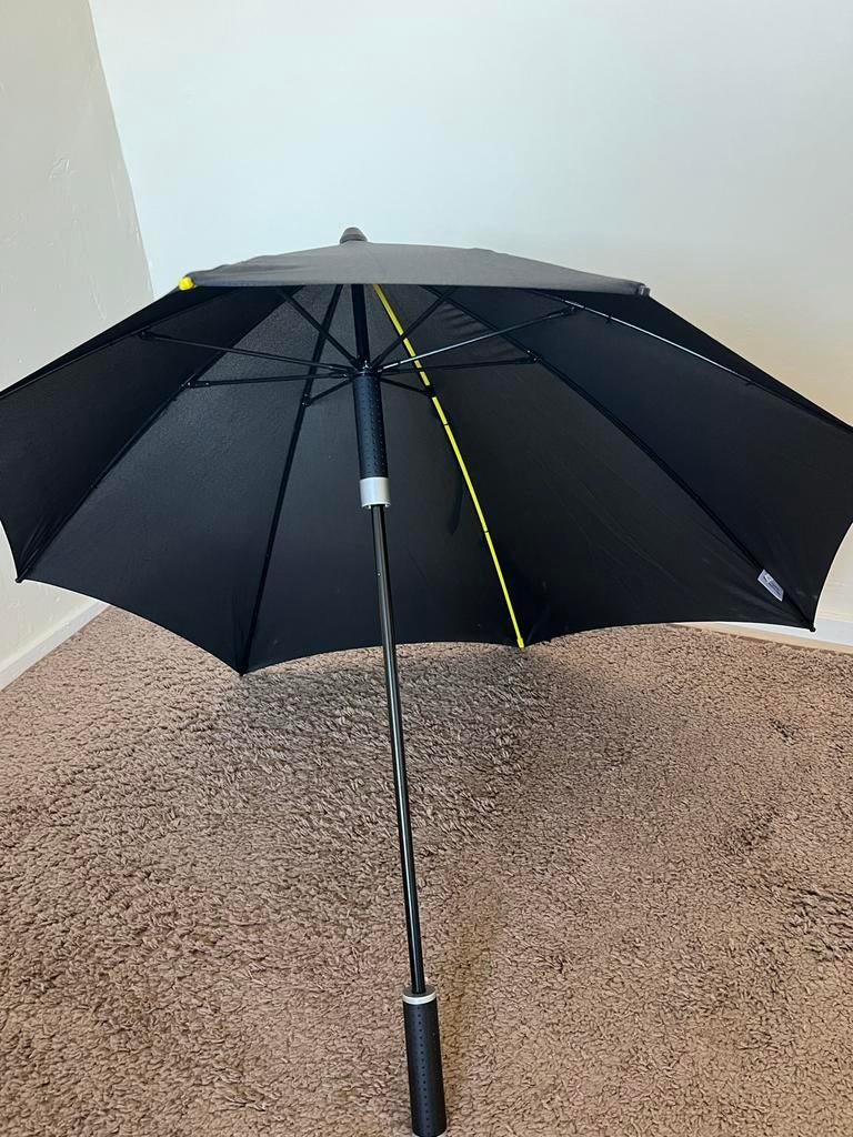 Zwarte storm paraplu met geel detail, Sieraden, Tassen en Uiterlijk, Paraplu's, Ophalen of Verzenden, Zo goed als nieuw, Zwart