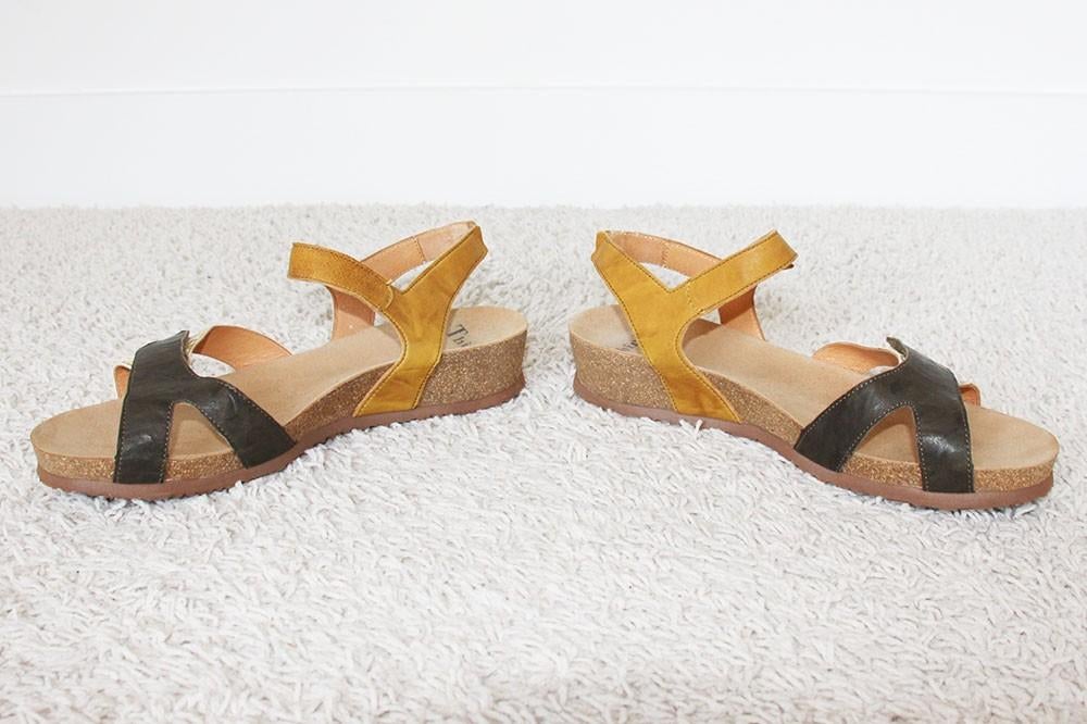 Mooie Leren Think! Sandalen - s23 (Maat 41) € 65,-, Kleding | Dames, Schoenen, Overige kleuren, Think!, Zo goed als nieuw, Sandalen of Muiltjes