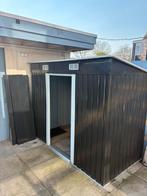 Metalen tuinhuisje 225cm breed, 181cm hoog 118cm diep, Gebruikt, Schuur, Zonder ramen, Metaal
