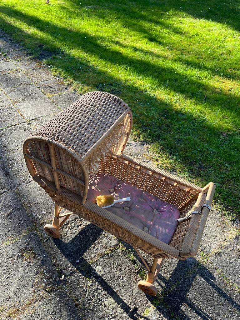 Antieke kinderwagen speelgoed, Ophalen