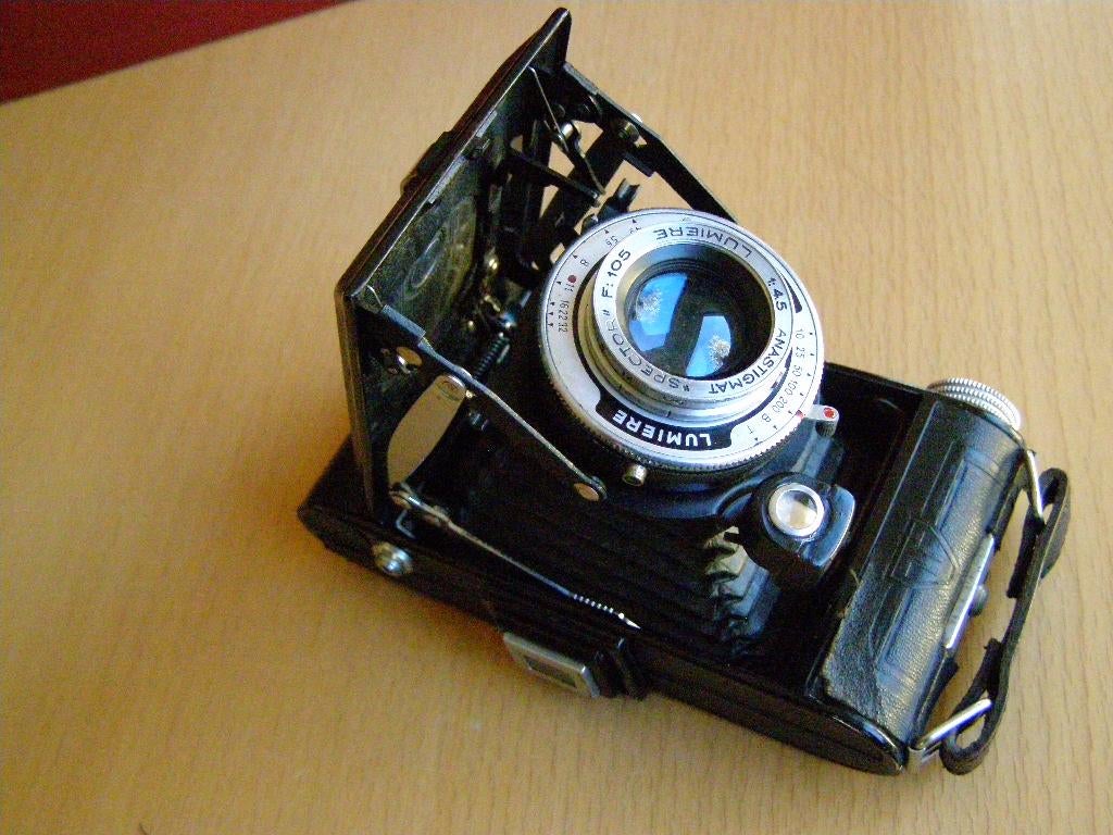 FOTOTOESTEL VINTAGE FRANKRIJK LUMIERE SPECTOR MET TAS, Ophalen of Verzenden, Gebruikt, Compact, Overige Merken