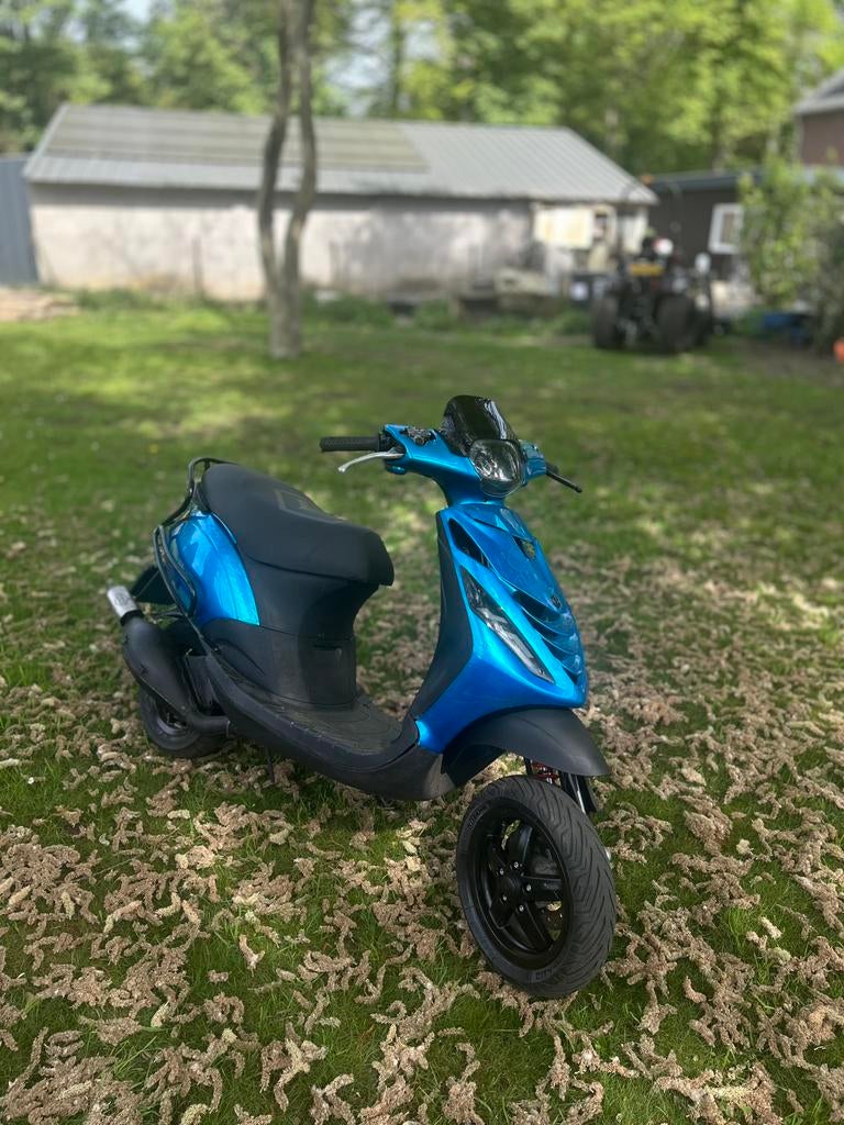 Piaggio Zip 2 takt, Ophalen, Tweetakt, Maximaal 45 km/u, Zo goed als nieuw