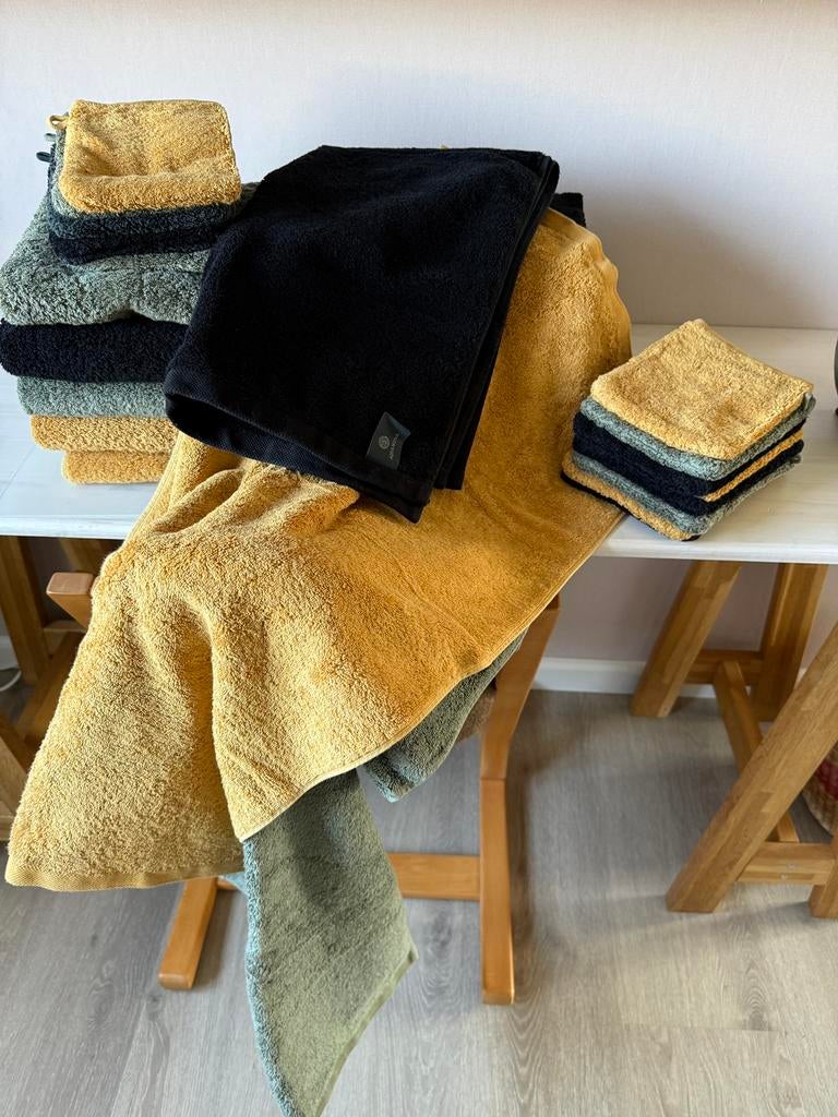 Handdoeken met washand  - 12 stuks, Ophalen of Verzenden, Zo goed als nieuw