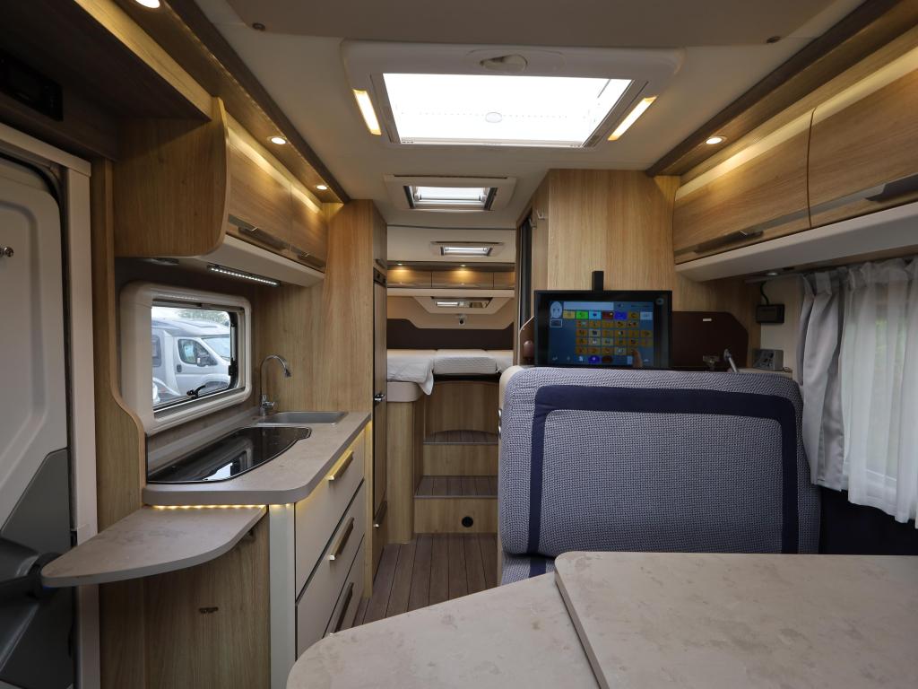 Knaus Sky TI 650 MEG enkele bedden | trekhaak, Caravans en Kamperen, Niet ingevuld, Ringverwarming, Fiat, Tot en met 2