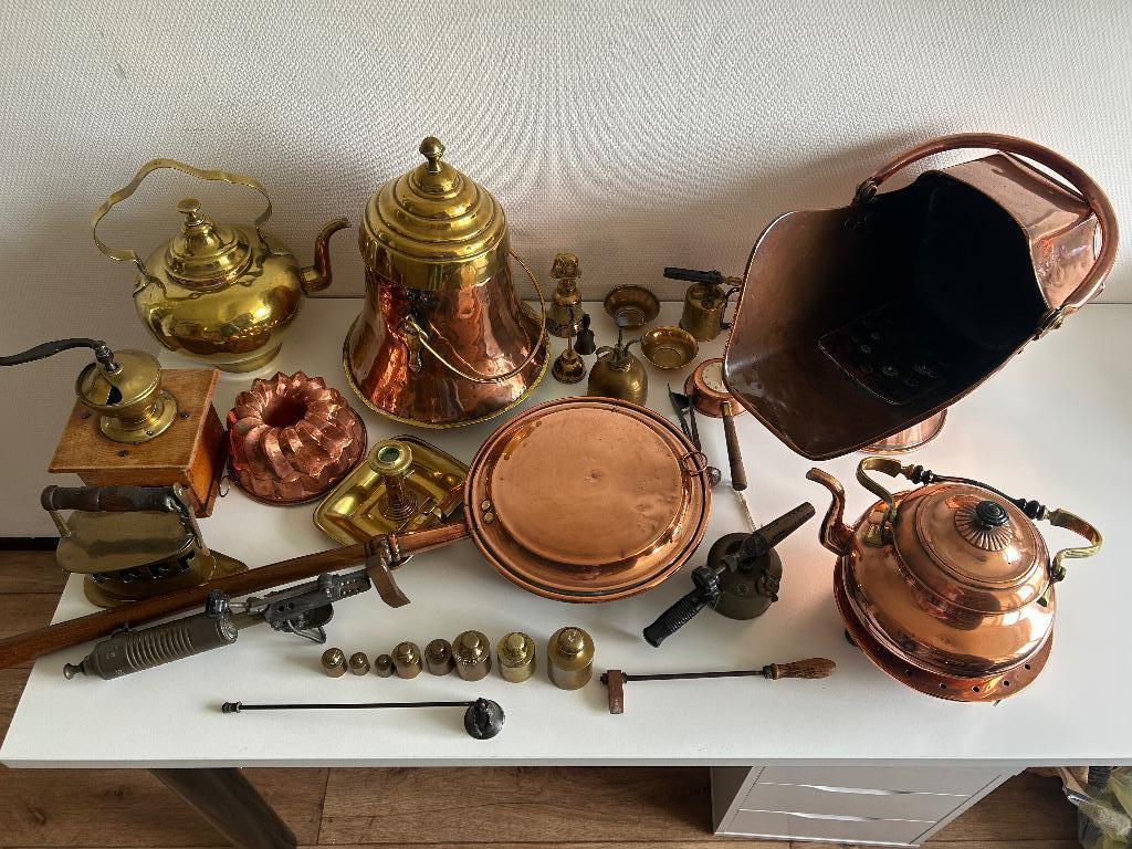 antiek koper & messing – o.a. kolenkit, gewichten, ketels, Antiek en Kunst, Ophalen, Koper