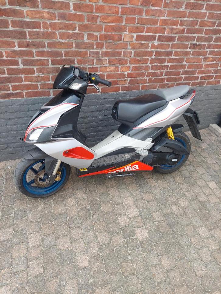 Aprilia sr50 factory ditech, Fietsen en Brommers, Scooters | Aprilia, Gebruikt, SR 50, Maximaal 45 km/u, Benzine, Ophalen