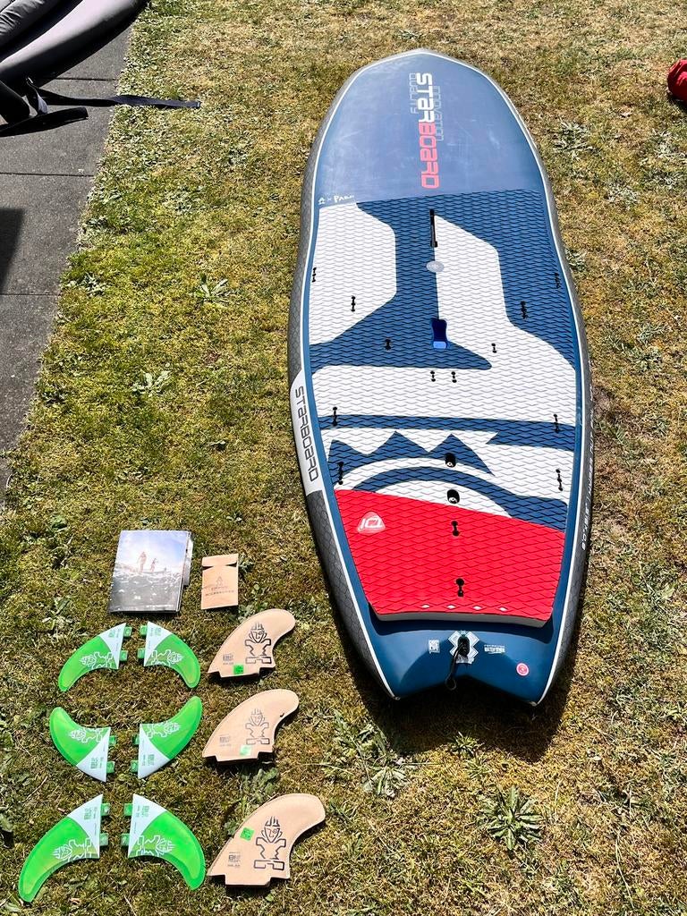 Starboard Hyper Nut Foil 4 in 1: WIND/SUPSURF, SUP SURF/FOIL, Watersport en Boten, Ophalen, Zo goed als nieuw, Plank