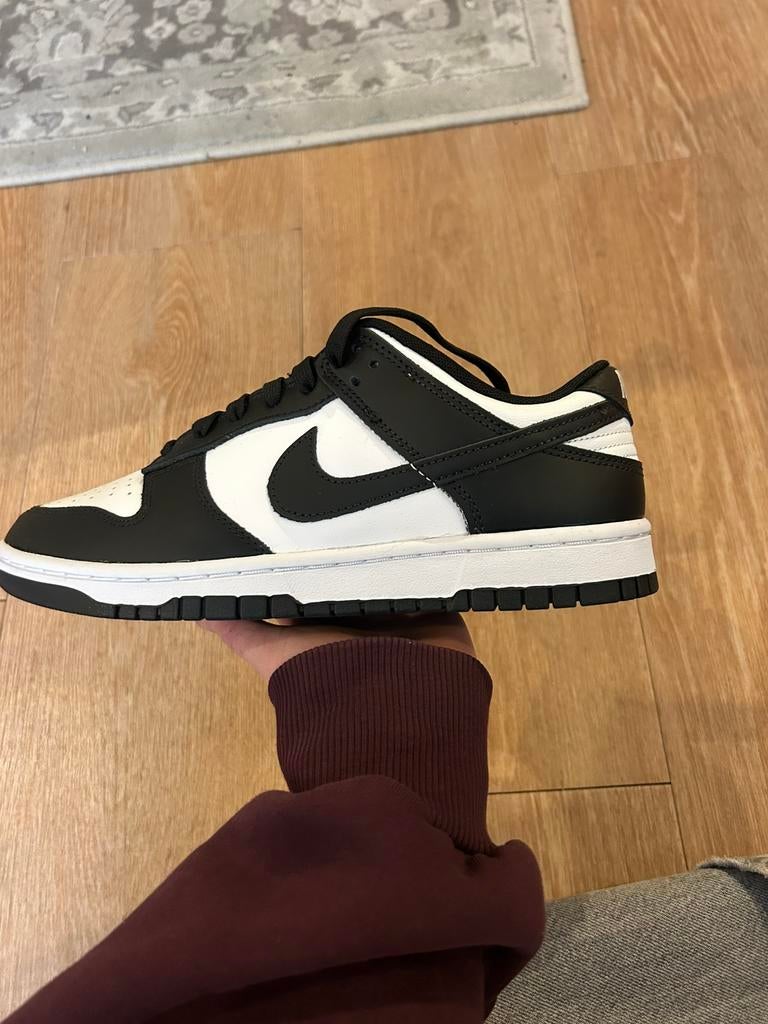 Nike dunk low panda, Ophalen of Verzenden, Nieuw, Zwart