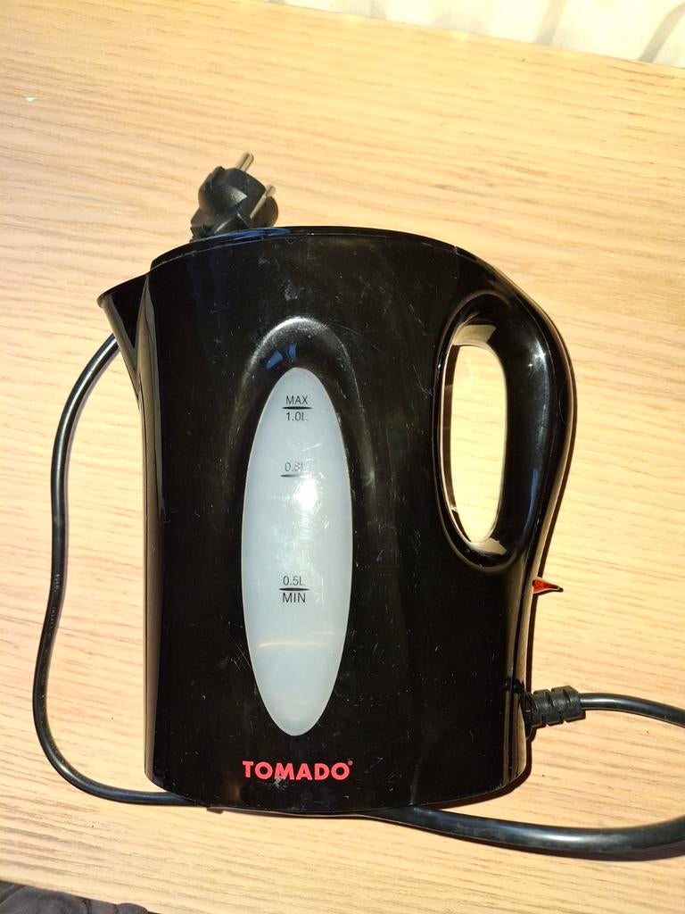 Tomado reis/vakantie waterkoker, Witgoed en Apparatuur, Waterkokers, Minder dan 1 liter, Ophalen of Verzenden, Gebruikt