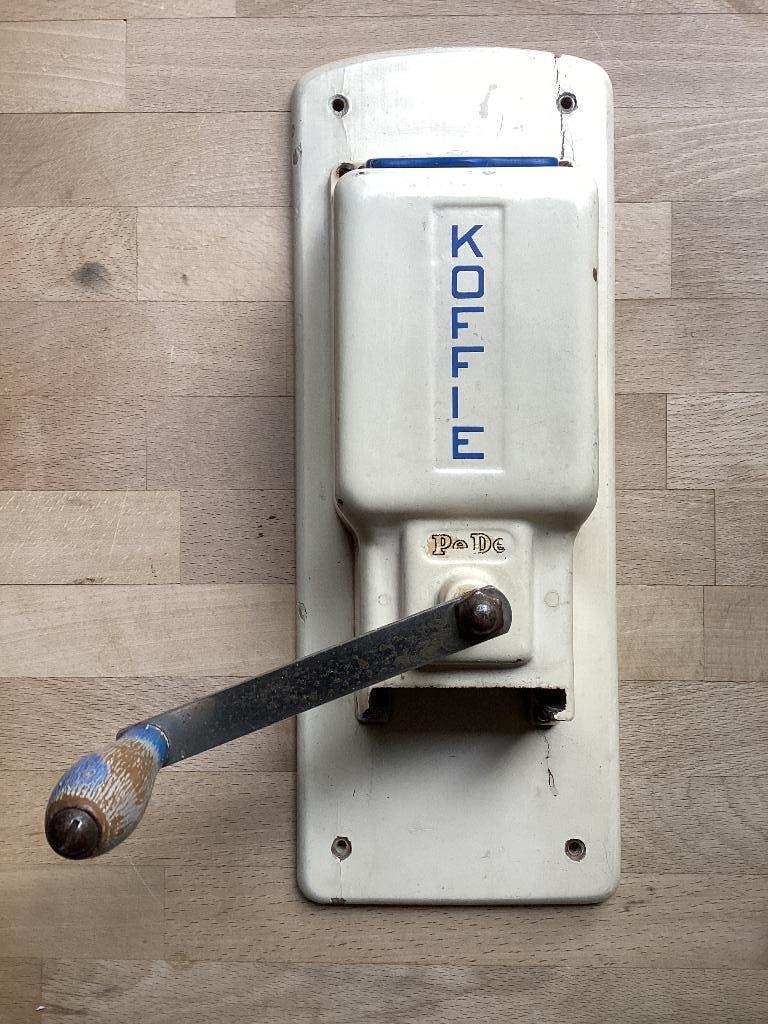 PeDe vintage koffiemolen wandkoffiemolen antiek, Ophalen of Verzenden
