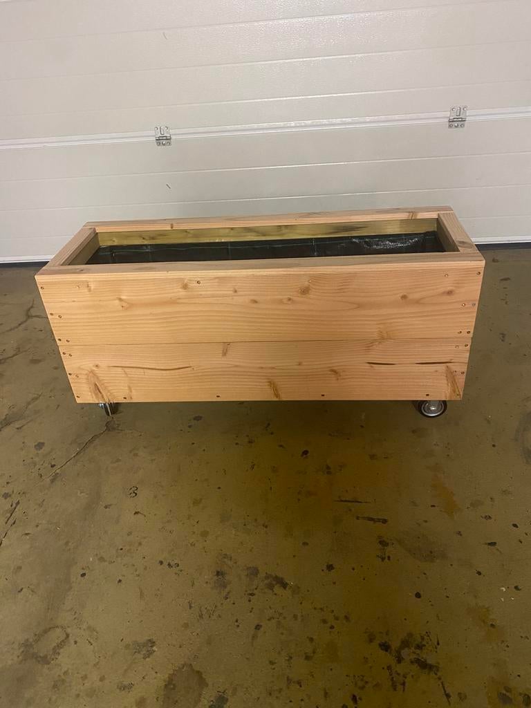 Plantenbakken op maat gemaakt deze is 100 x39x35 cm hoog, Tuin en Terras, Bloembakken en Plantenbakken, Zo goed als nieuw, Hout
