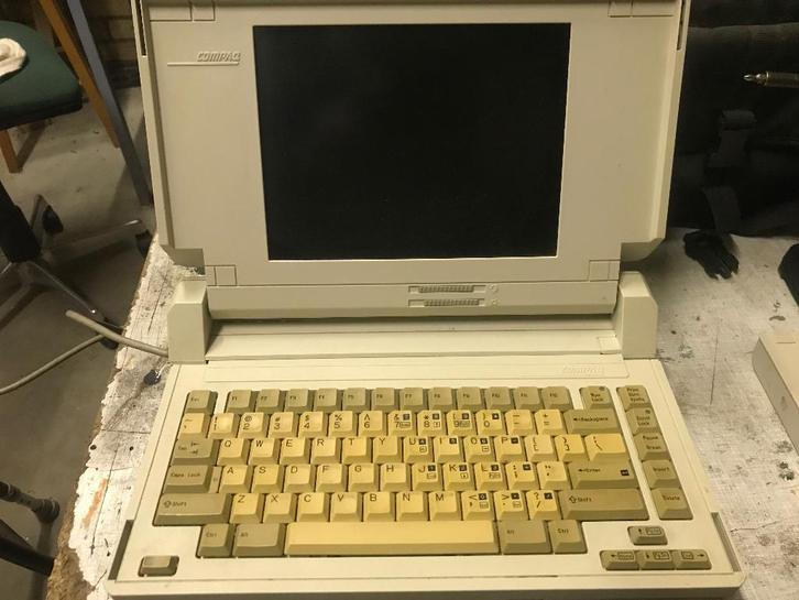 Compaq vintage portable computer, Computers en Software, Vintage Computers, Ophalen