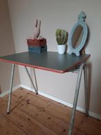 Vintage schooltafeltje voor kinderkamer, Antiek en Kunst, Antiek | Meubels | Tafels, Ophalen