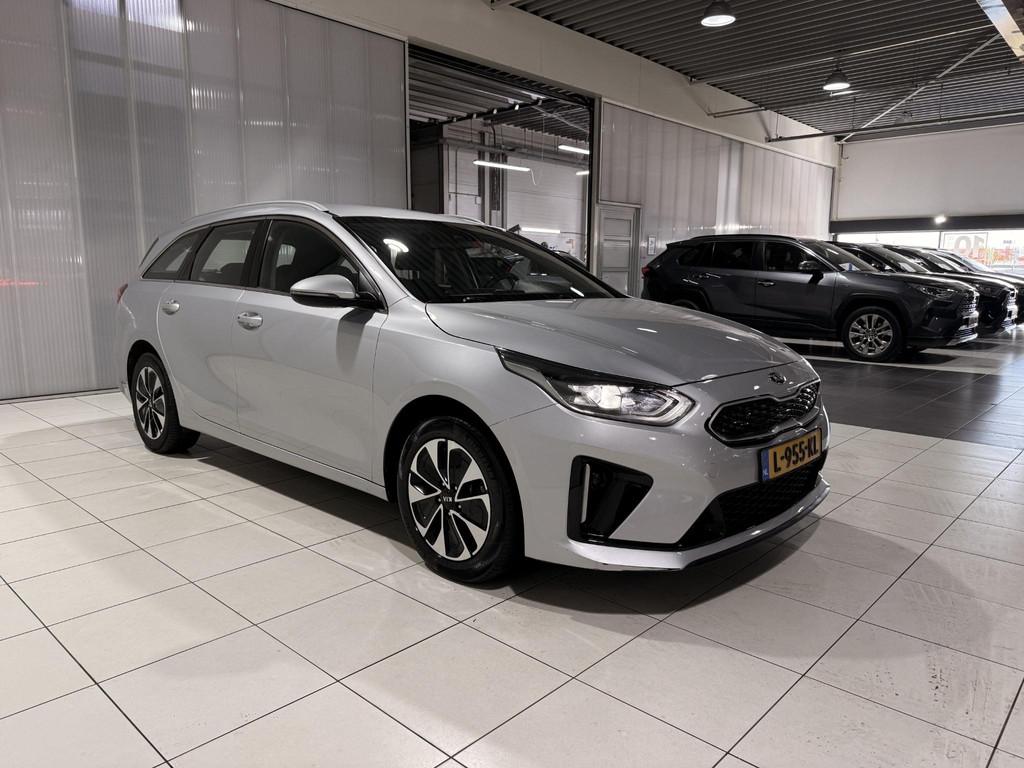 Kia Ceed Sportswagon 1.6 GDI PHEV DynamicLine Plug-in, Apple, Stof, Gebruikt, 1508 kg, Zilver of Grijs