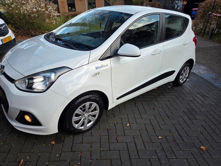 Hyundai i10, Auto's, Hyundai, Particulier, i10, Benzine, B, Hatchback, Handgeschakeld, Origineel Nederlands, Wit, Stof, Voorwielaandrijving
