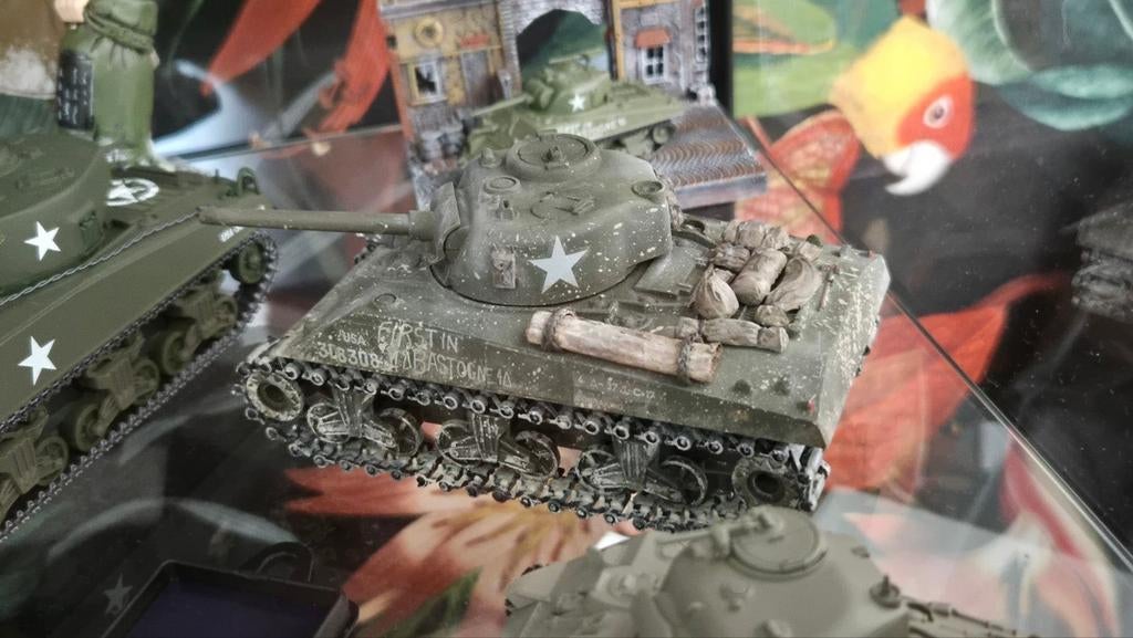 Solido - M4 Sherman Tank Model - 'First In Bastogne' 1/50, Ophalen of Verzenden, Amerika