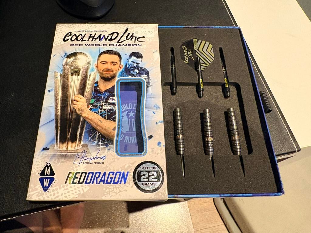 Luke humphries, Sport en Fitness, Darts, Ophalen of Verzenden, Zo goed als nieuw, Flights