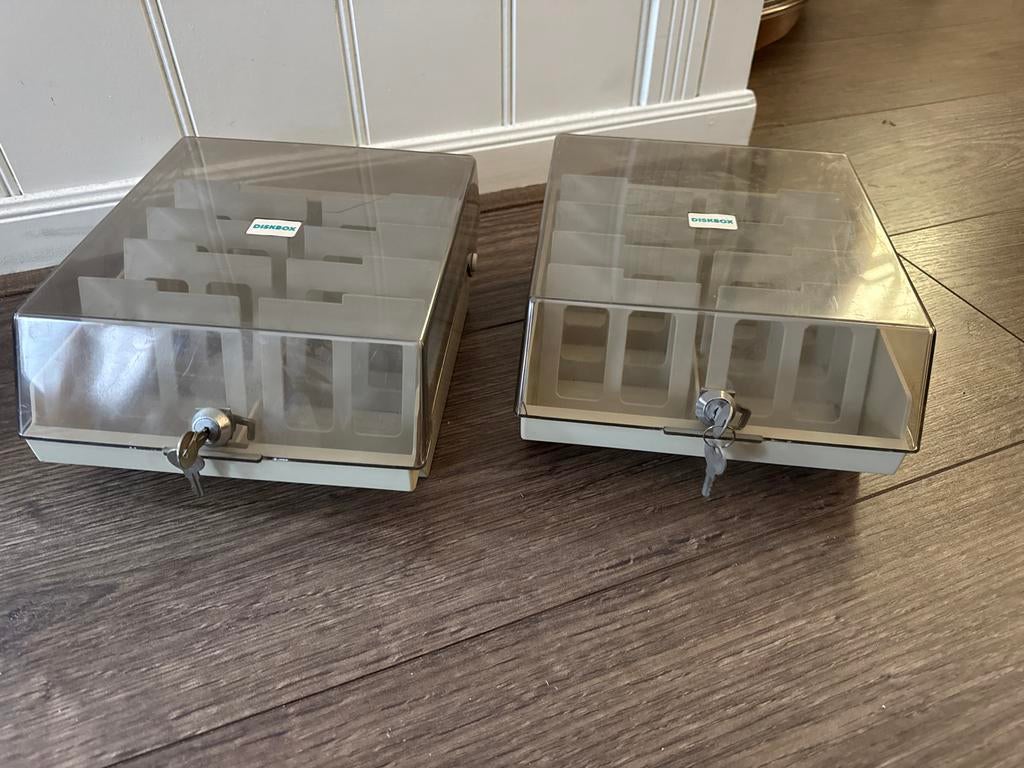 2x Vintage Diskbox Floppy Disk Opslagdozen met Sleutel, Ophalen of Verzenden, Gebruikt