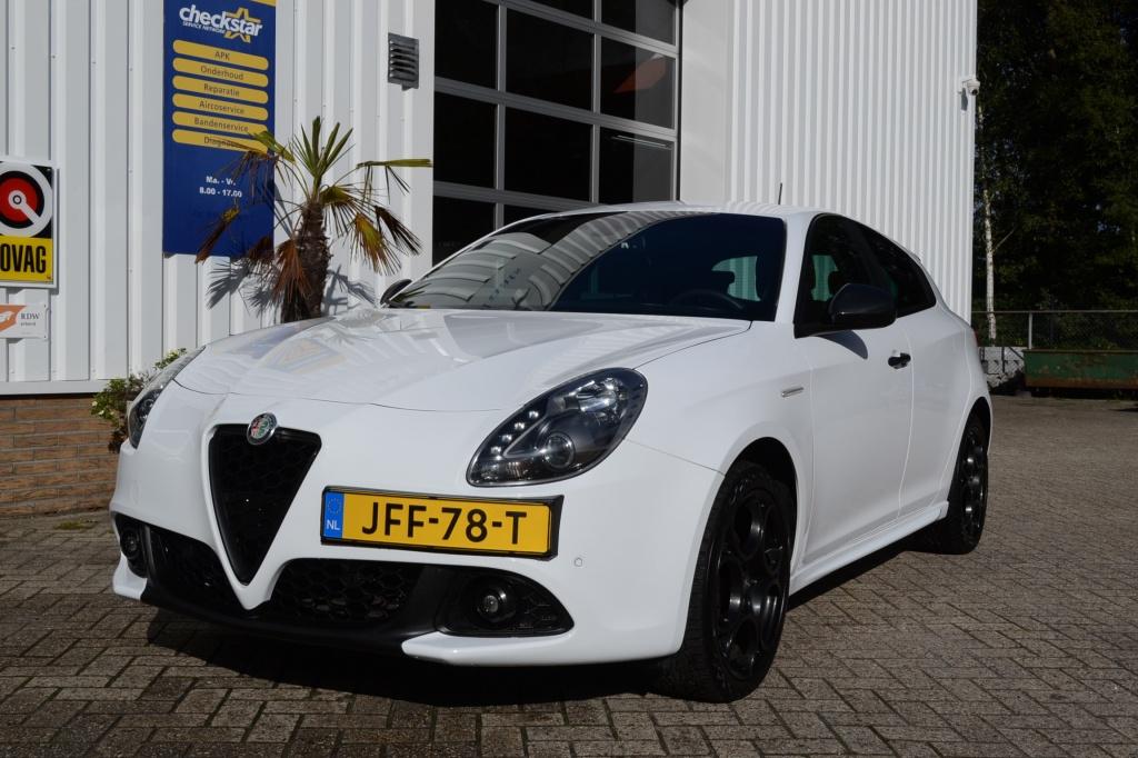 Alfa Romeo Giulietta 1.4 Turbo Sport (bj 2019), Auto's, Alfa Romeo, 12 maanden, Gebruikt, 4 cilinders, Wit