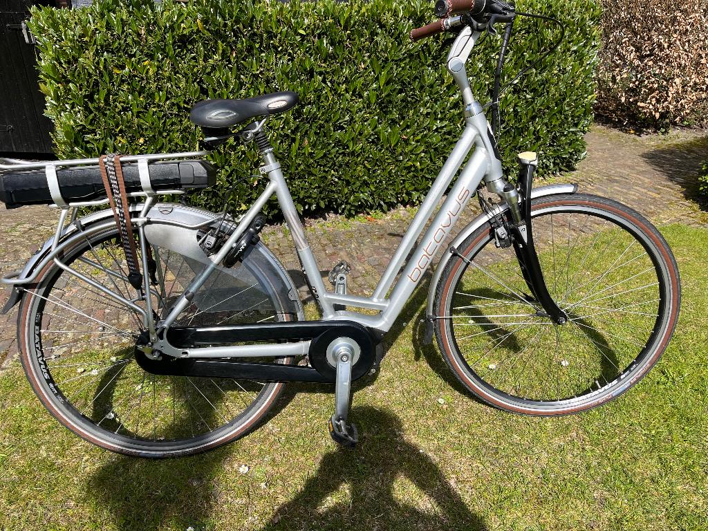 Elektrische Batavus damesfiets, Ophalen, (Extra) lage instap, Velgrem, Batavus
